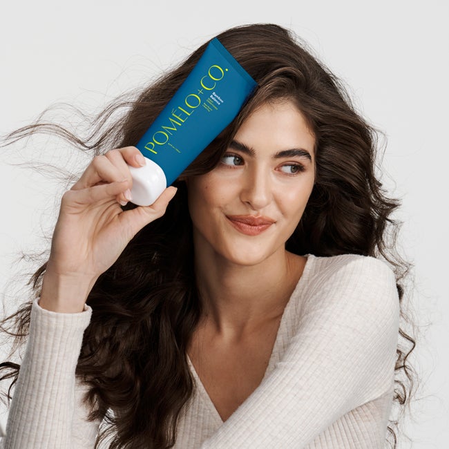 model with pomelo product