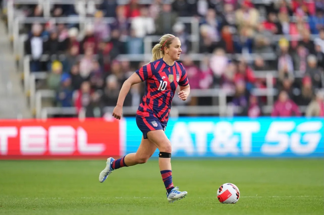 A US soccer star explains how cherries sped up her injury recovery and helped ease the burden of overseas travel